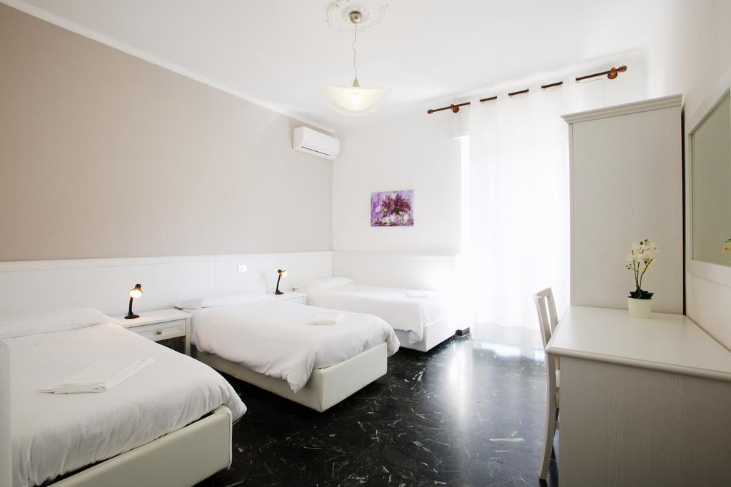 Riviera Apartments Levanto Exterior photo